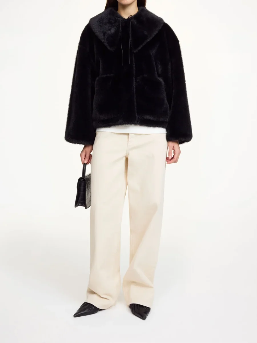 JACQUIE FAKE FUR Jakke Sort - Image 3