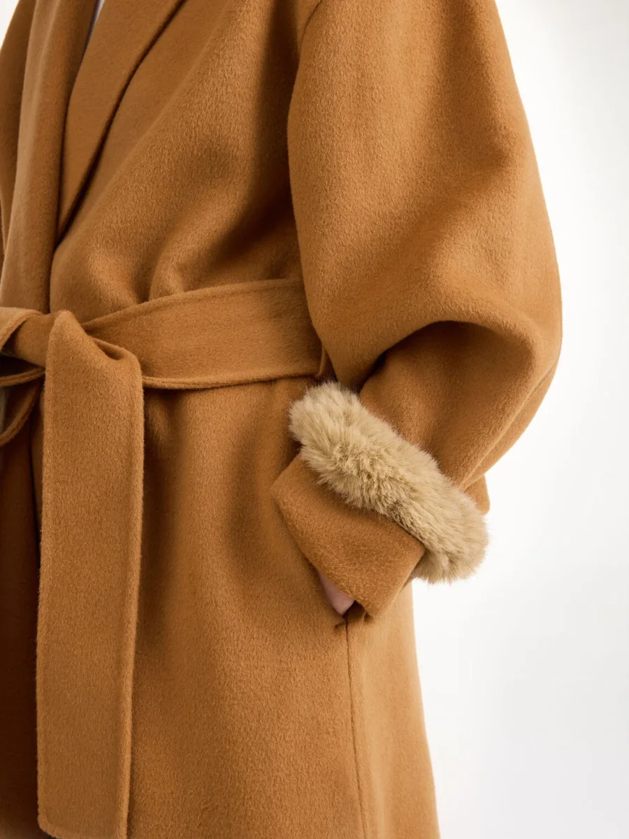 ELBIE Mansjetter i Faux Fur Brun - Image 3